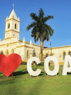 A 2ª Promotoria de Justiça de Coari emitiu uma recomendação ao prefeito do município, Adail Pinheiro (Republicanos), orientando a adoção de medidas para prevenir e erradicar a prática de nepotismo na administração pública municipal. A ação do Ministério Público do Estado do Amazonas (MPAM) se baseia na Súmula Vinculante nº 13 do Supremo Tribunal Federal (STF), que proíbe a nomeação de parentes de autoridades públicas para cargos comissionados, funções de confiança ou contratações temporárias.