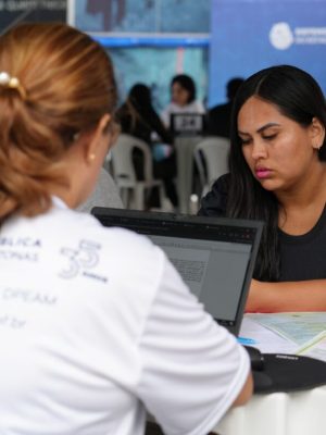 A Defensoria Pública do Estado do Amazonas (DPE-AM) promove, nos dias 30 de setembro e 1º de outubro, das 8h às 14h, o mutirão “Defensoria Tá na Área” em Coari (distante 363 quilômetros de Manaus), com atendimentos jurídicos gratuitos voltados às comunidades rurais do município. A ação vai ocorrer nas comunidades em Izidoro e Lauro Sodré, atendendo também povoados próximos, que serão deslocados até as localidades para receber assistência. 